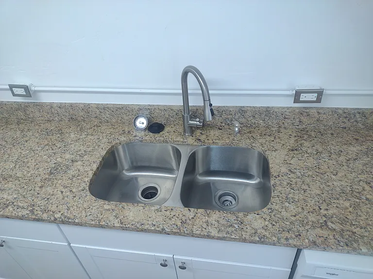 508 27th St #1 — Photo 10
