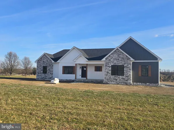 1063 Dominion Rd, Gerrardstown, WV 25420