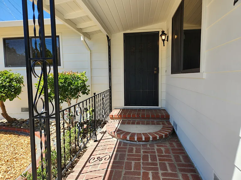 2220 Sartori Dr — Photo 3