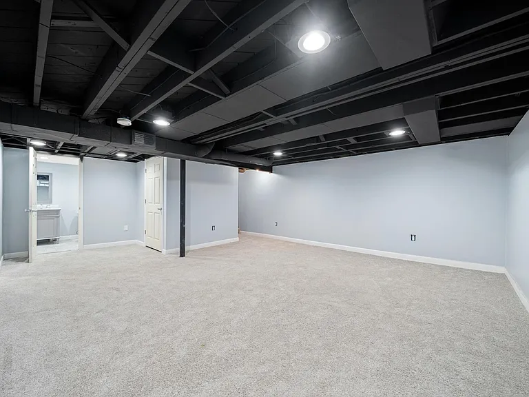 4214 Berkshire Rd — Photo 15