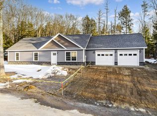 38 Partridge Dr, Gardiner, ME 04345