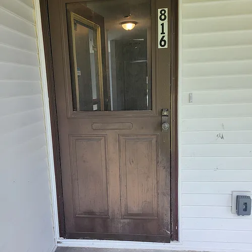 816 Logan Ave N Photo 1