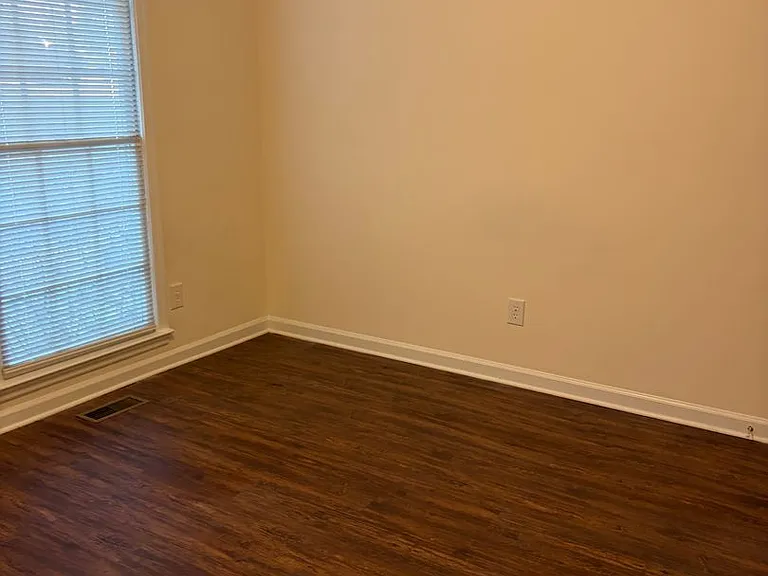 2401 — Photo 26