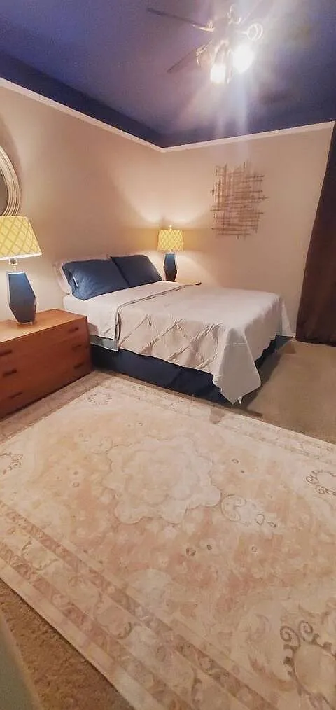 4 bed, $5,300 — Photo 2