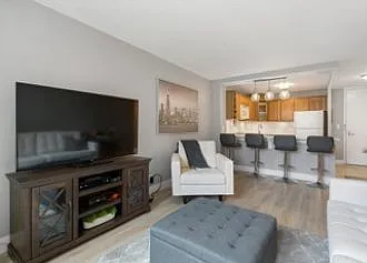 400 E Randolph St #2604 — Photo 10