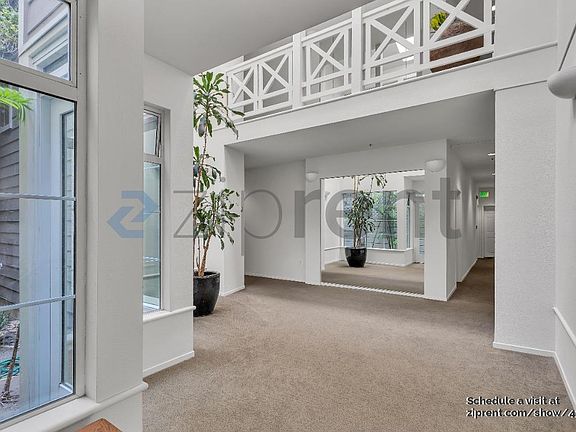 5th image of 1930 Eddy St APT 201