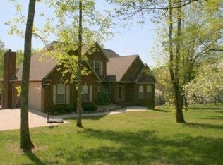 119 Old Centers Ferry Rd, Harriman, TN 37748