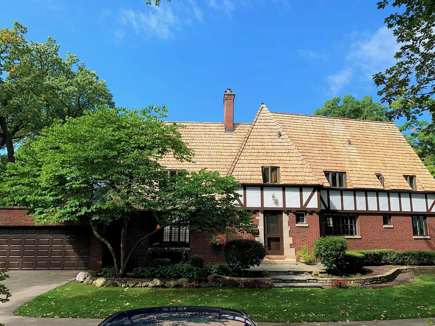 935 Tower Rd photo 1