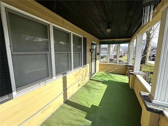 4th image of 101 Johnson Ave