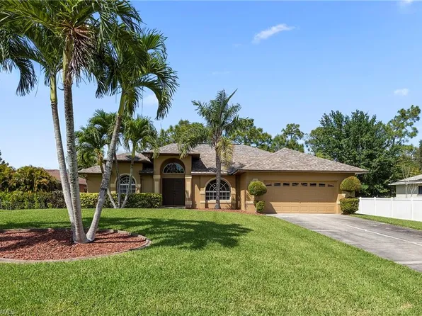 6633 Dabney St, Fort Myers, FL 33966