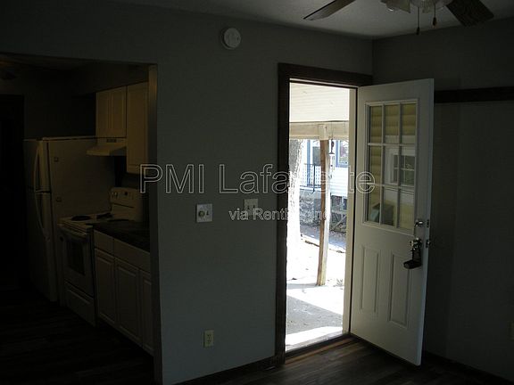 2nd image of 422 Asher St #B