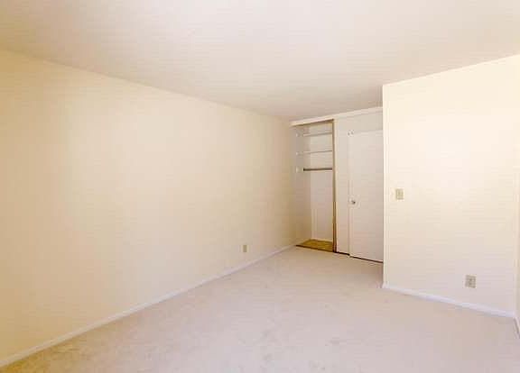 3rd image of 938 Kiely Blvd Unit G