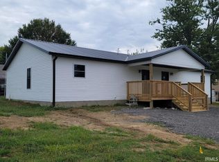 419 SW 3rd St, Loogootee, IN 47553