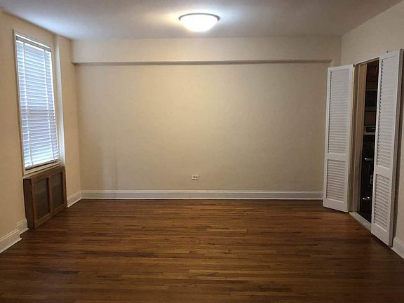 5th image of 14210 Roosevelt Ave Ste 24