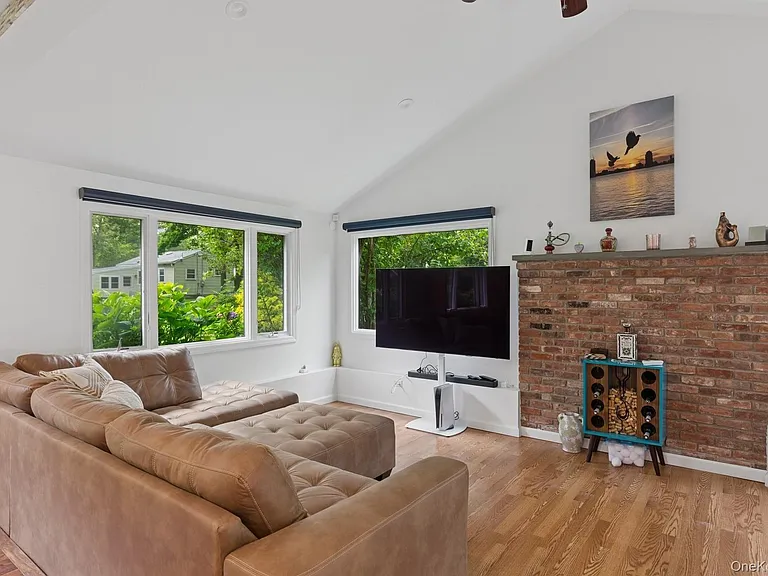 27 Atlantic Ave — Photo 11