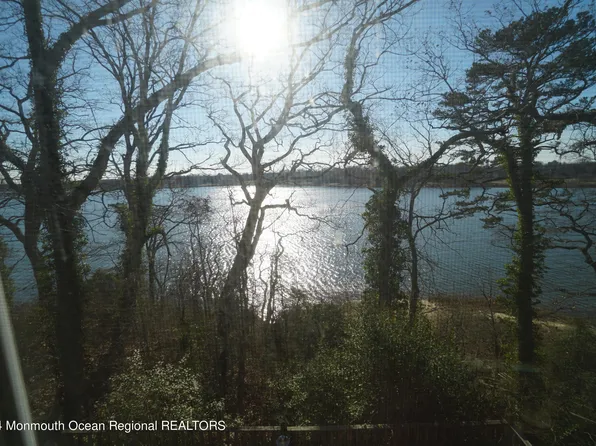 27 Pinewood Drive, Neptune Township, NJ 07753