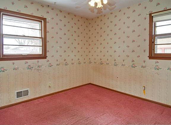 5th image of 3612 Woodbine Lane N