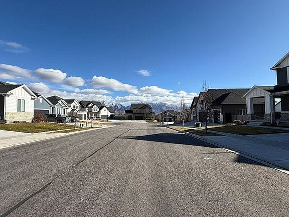 4th image of 609 W Summit View Way