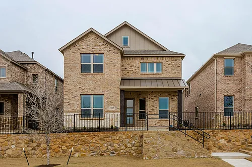 1537 Euclid Aly Photo 1