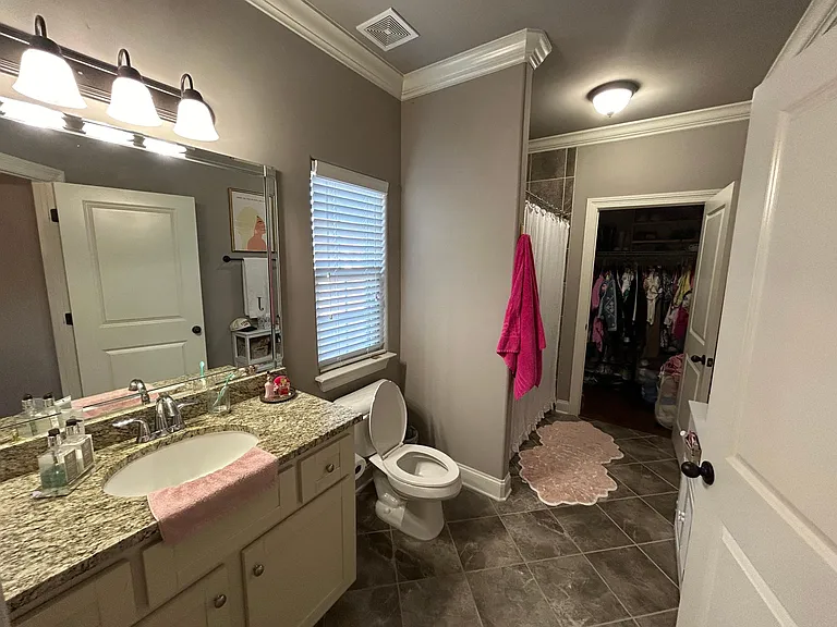 103 Farm View Dr #208 — Photo 6