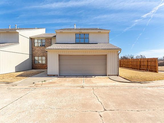 2nd image of 1011 Mockingbird Ln