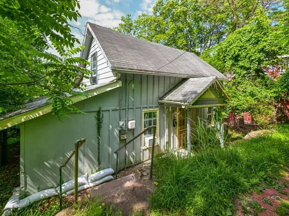 133 W Washington St, Athens, OH 45701