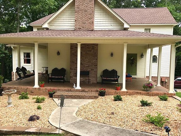 2nd image of 712 Dogwood Ln