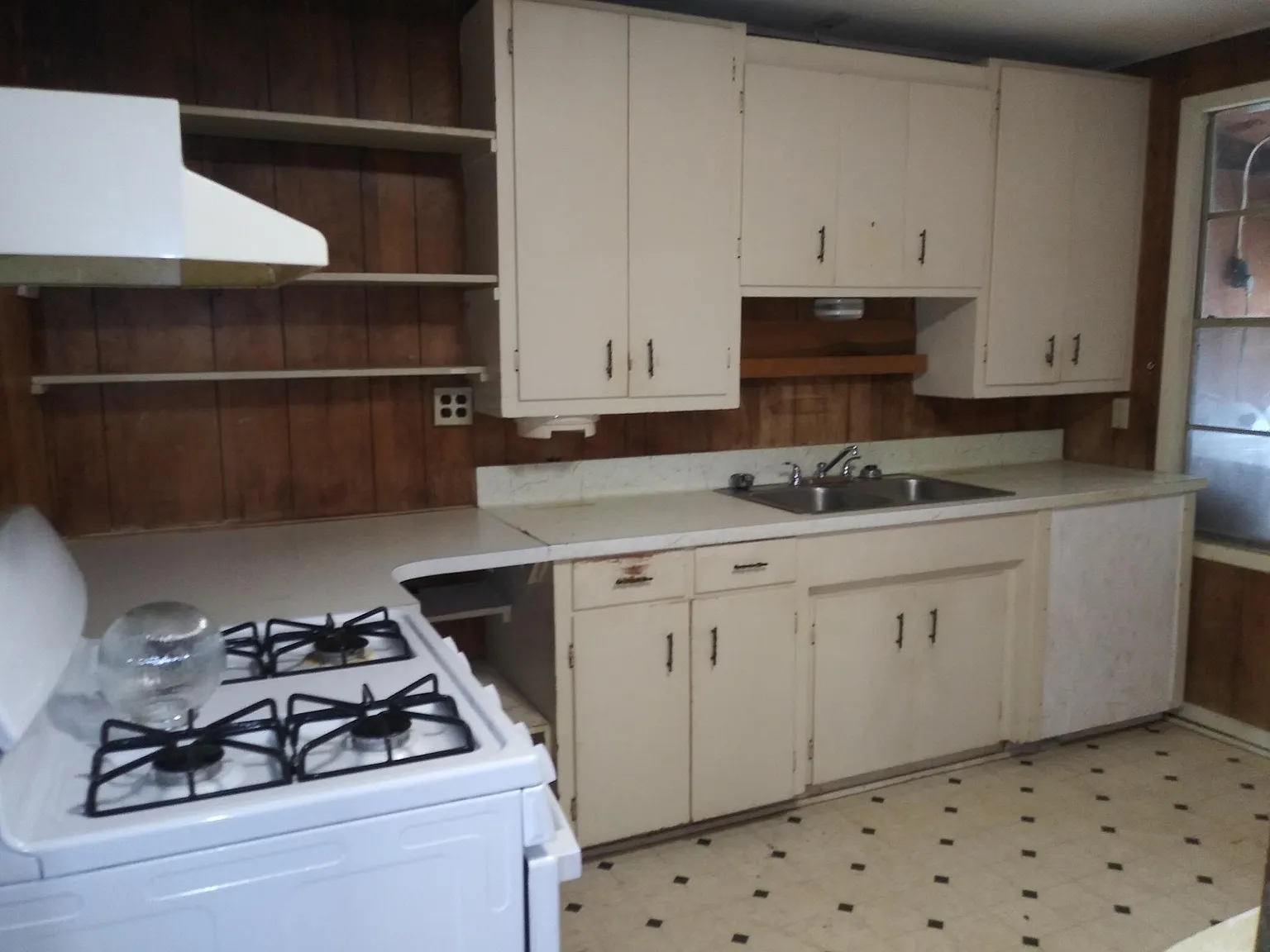 4 bed, 1512 sqft, $1,280 — Photo 2