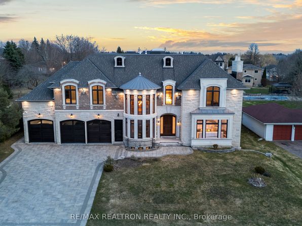 39 Patricia Dr, King, ON L7B 1H5