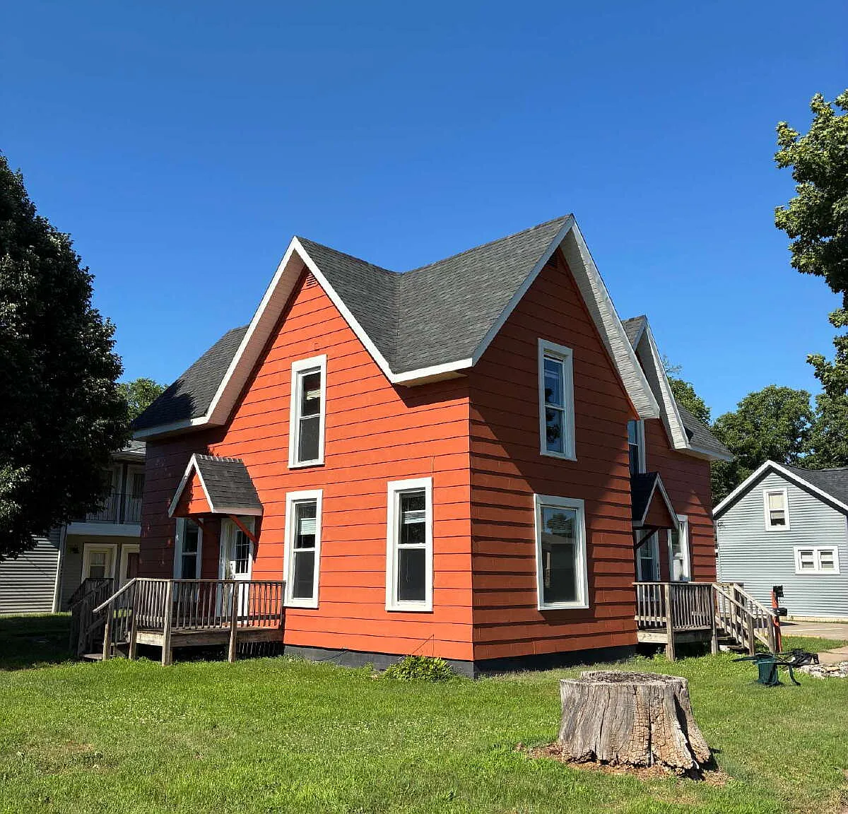 3 bed, 1.0 bath, 1100 sqft, $795 — Photo 1
