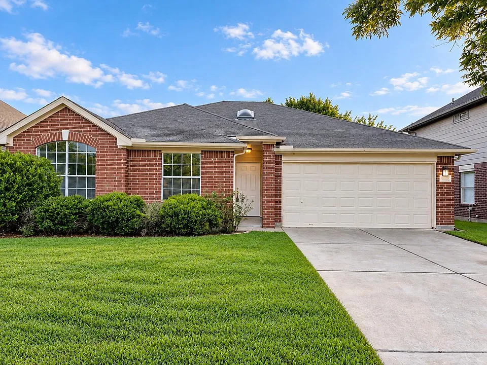 17002 Summer Hollow Dr