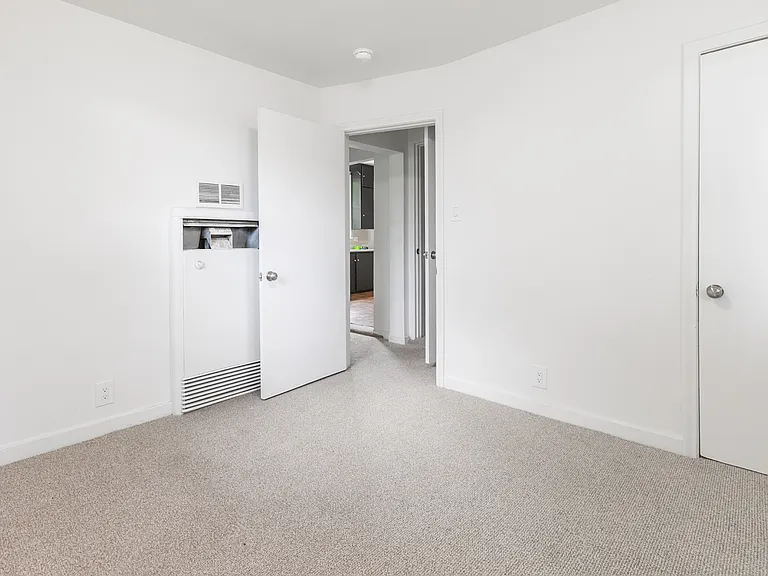 156 N Laxon Ct — Photo 7
