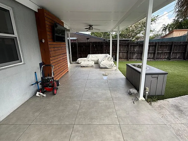 3111 N 66th Ave — Photo 9