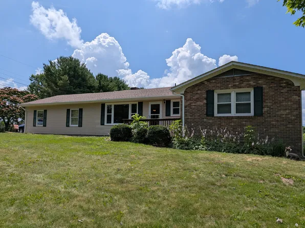431 Westfield Ave, Rural Retreat, VA 24368