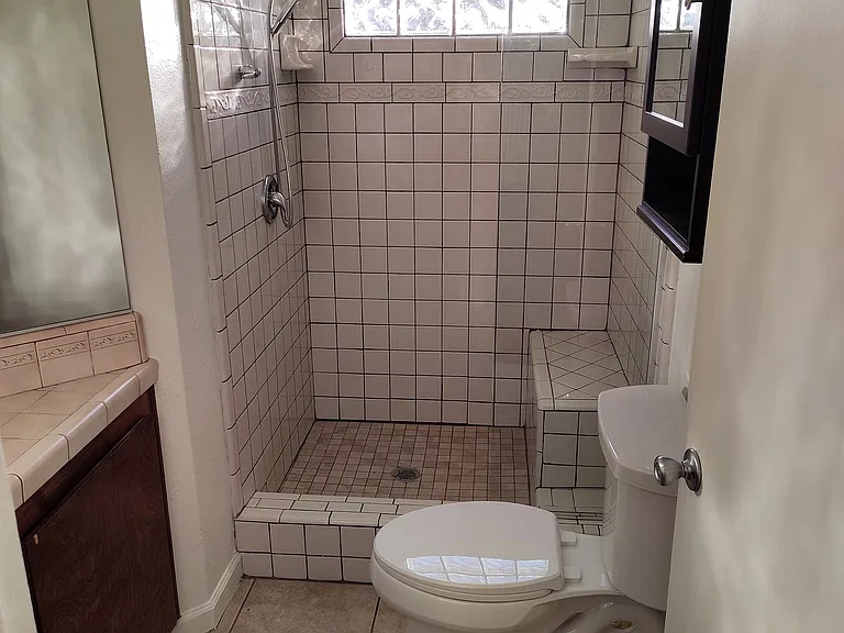 123 W Liberty St — Photo 7