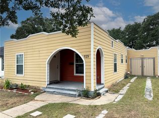 629 W Yoakum Ave, Aransas Pass, TX 78336