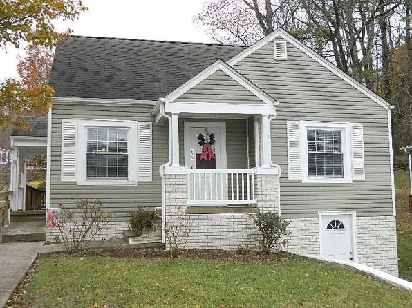 220 Clinton Ave, Marion, VA 24354