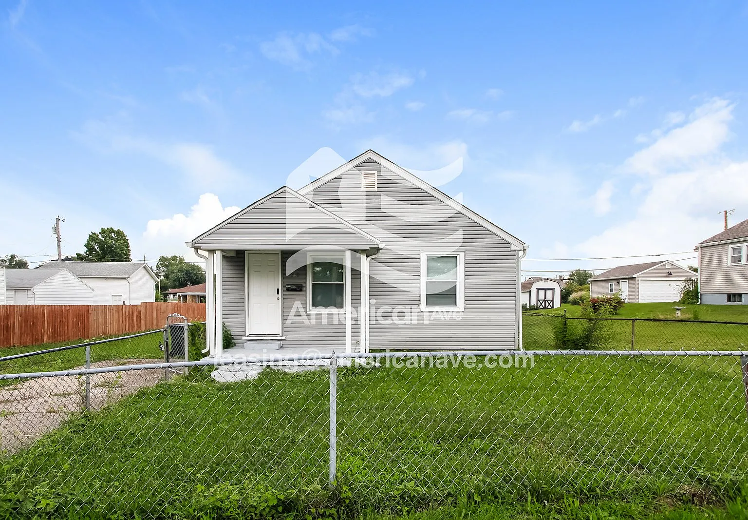 3 bed, 1.0 bath, 972 sqft, $1,375 — Photo 1