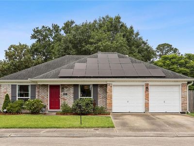 401 Aurora Oaks Dr, New Orleans, LA, 70131