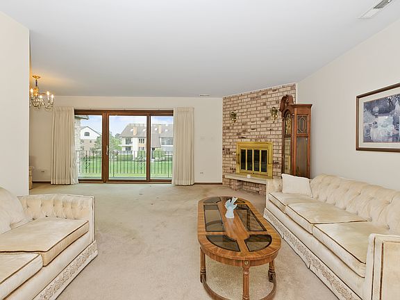 4th image of 15700 Foxbend Ct APT 2S