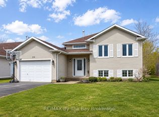 215 Montreal St, Clearview, ON L0M1S0