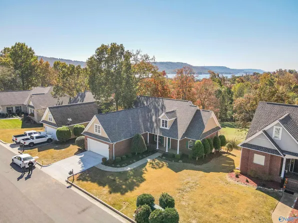 1182 River Ridge Dr, Guntersville, AL 35976