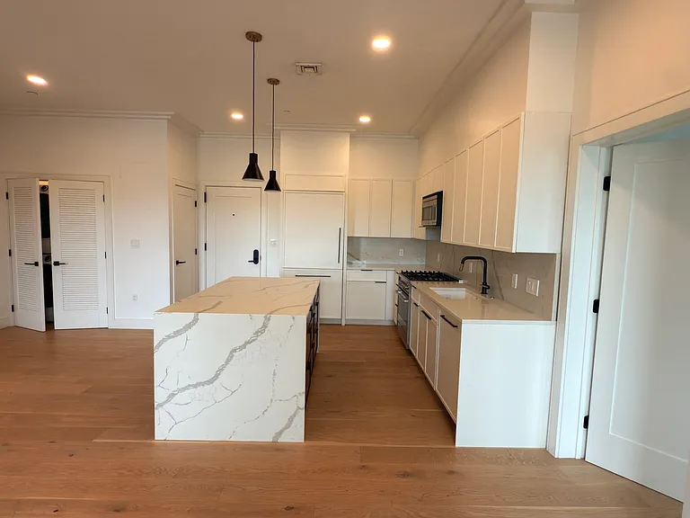 50 Leo M Birmingham Pkwy #604F — Photo 4