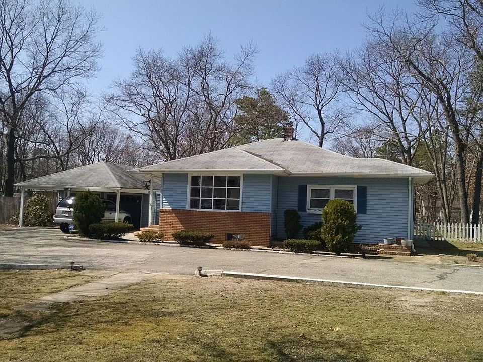 2nd image of 712 New Hampshire Ave