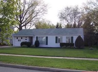 4214 W 220th St, Fairview Park, OH