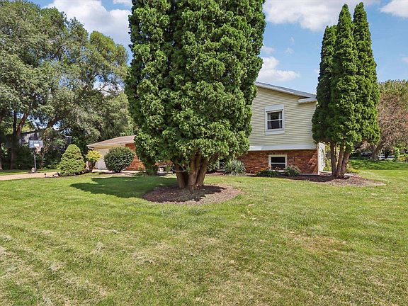 5th image of 5409 Valley Dr