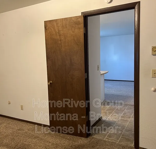 1321 S 2nd St W #4 — Photo 2