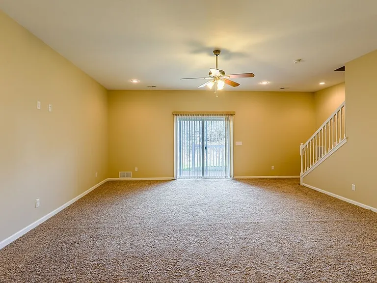 Graycliff Townhomes — Photo 42