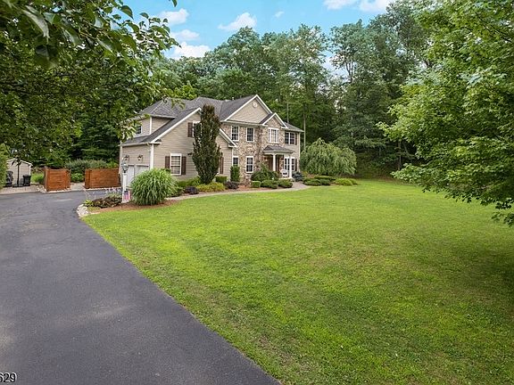 2nd image of 103 Lake Iliff Rd