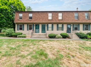 33 Baypath Way #33, Branford, CT 06405